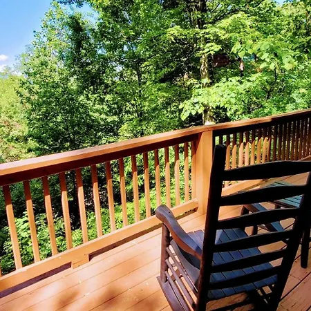 Cozy & Comfortable Cabin I Great Views I Hot Tub